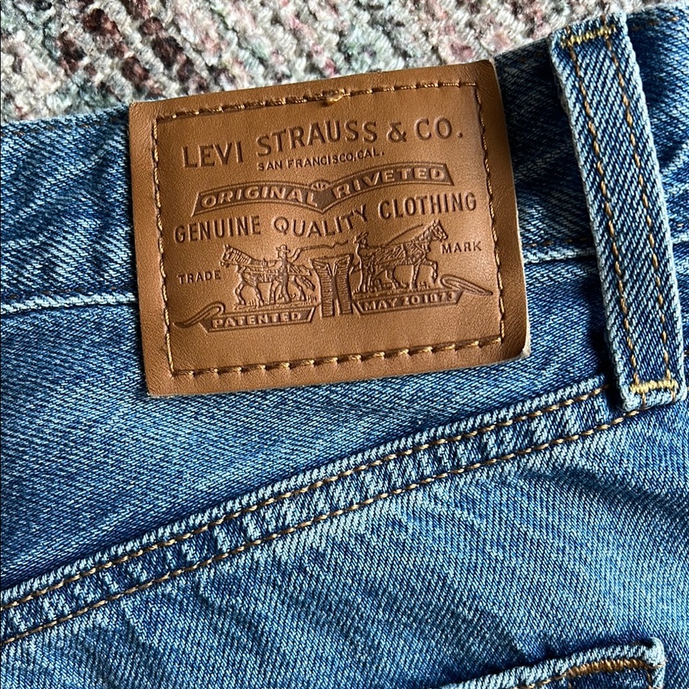 Levi’s rib cage straight ankle Jeans - Picture 5 of 11